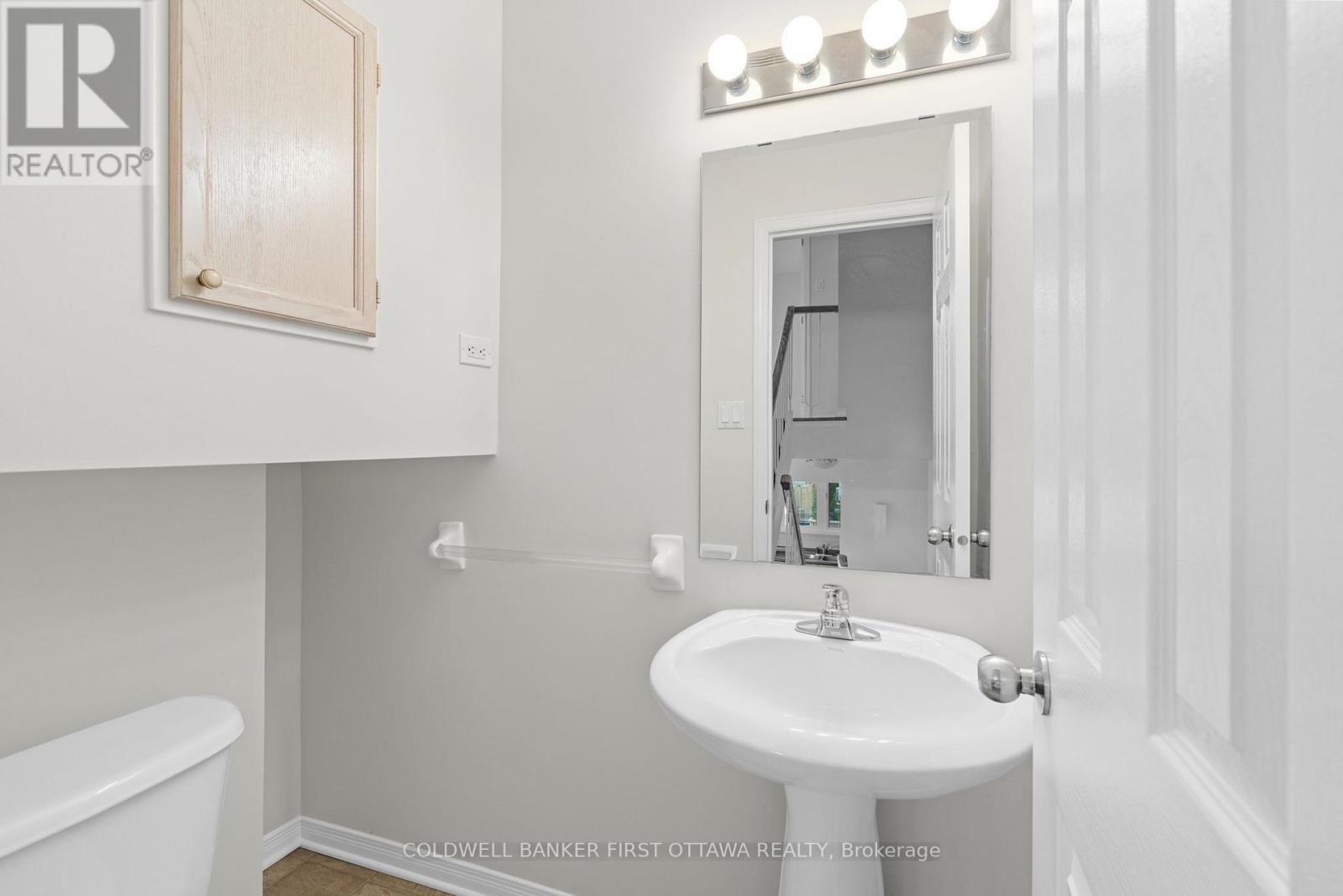 106 Monterey Drive, Ottawa, Ontario  K2H 7A8 - Photo 17 - X12157797