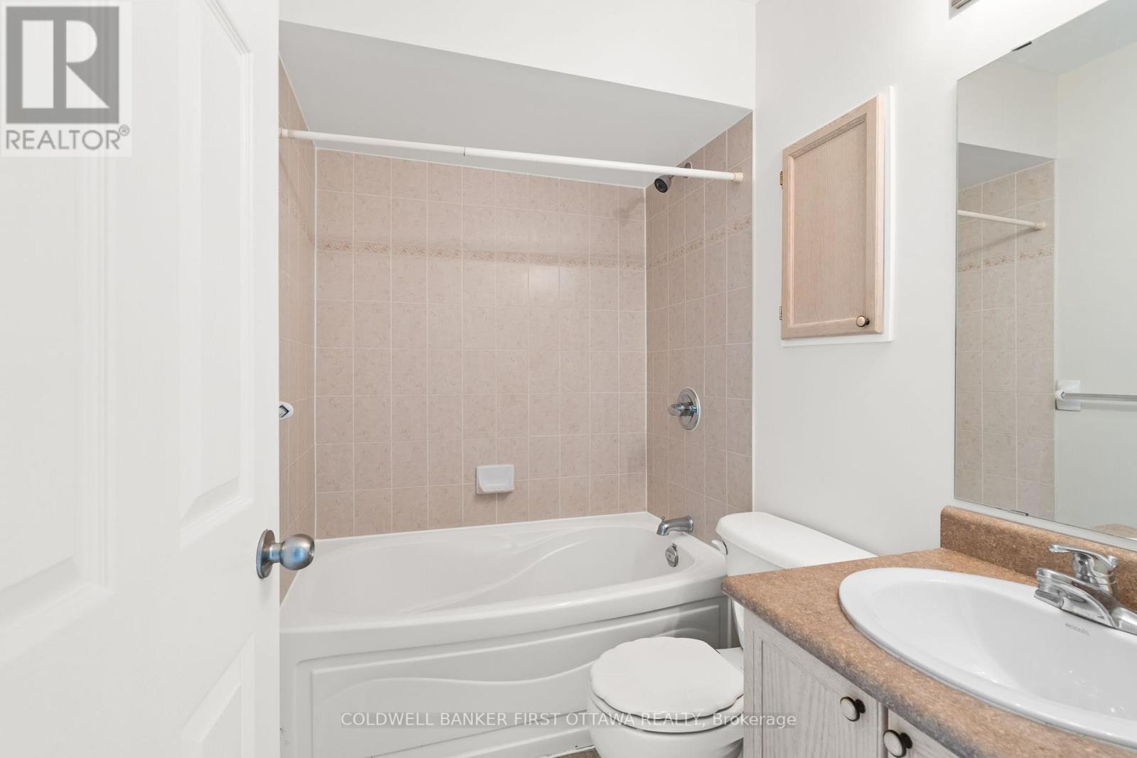 106 Monterey Drive, Ottawa, Ontario  K2H 7A8 - Photo 23 - X12157797
