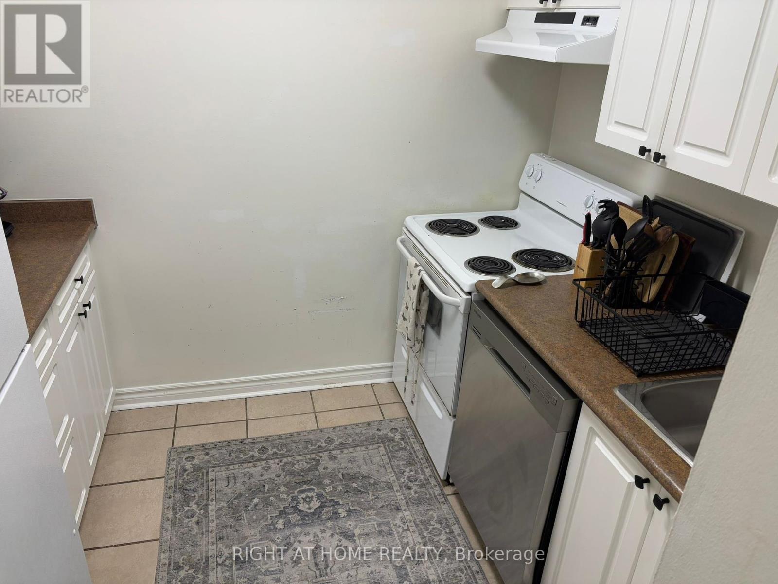 120 - 248 Milestone Crescent N, Aurora (Aurora Village), Ontario  L4G 3M2 - Photo 23 - N12157795