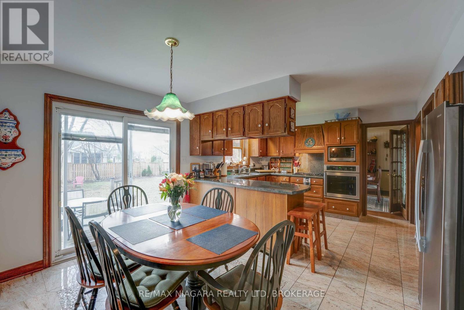 7909 Sarah Street, Niagara Falls (Chippawa), Ontario  L2G 6T6 - Photo 12 - X12157830