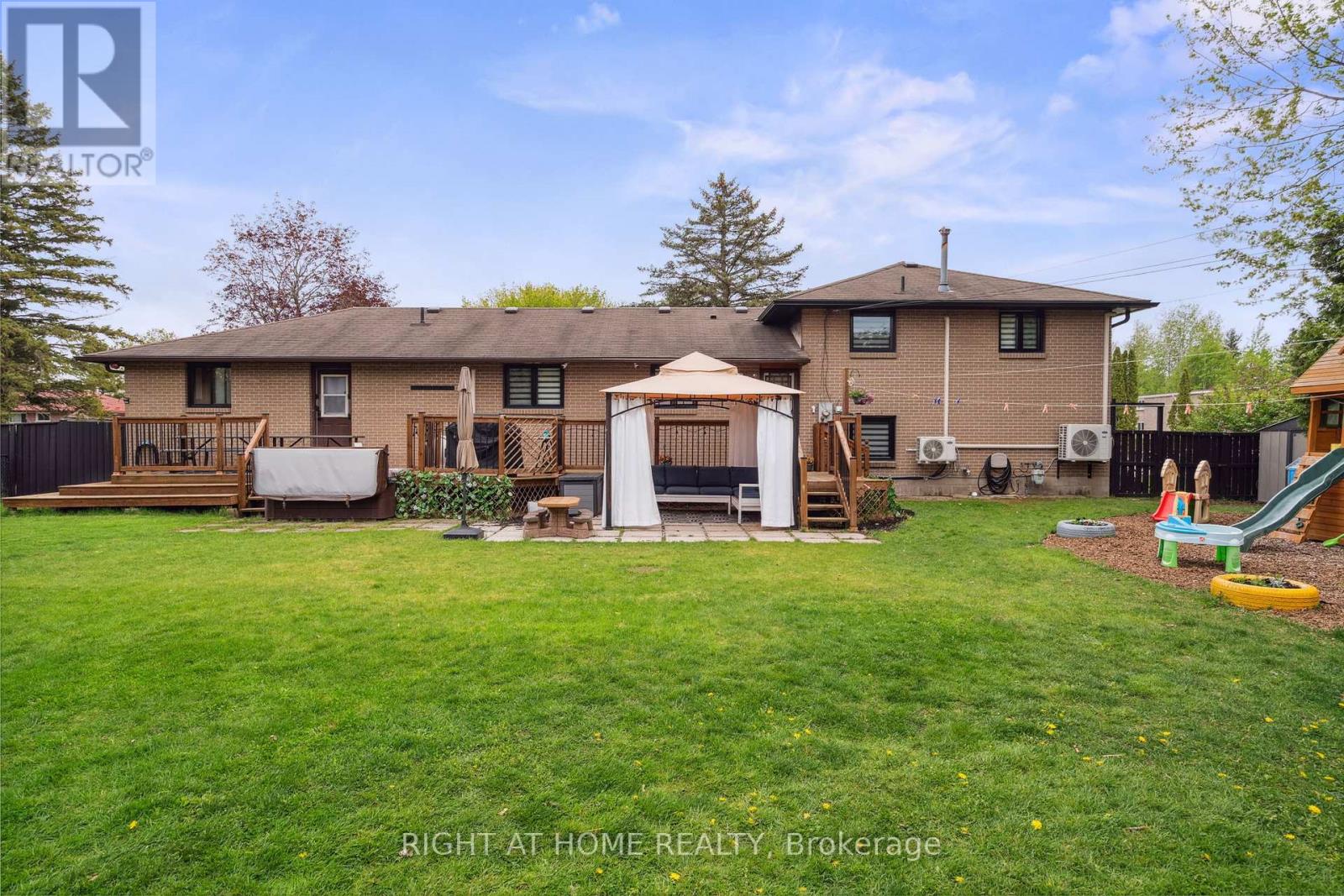 239 Cindy Lane, Essa (Angus), Ontario  L0M 1B0 - Photo 17 - N12154290