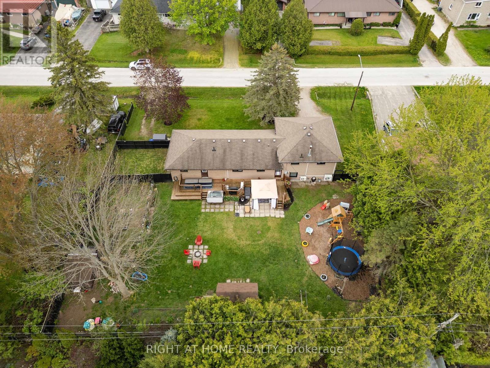 239 Cindy Lane, Essa (Angus), Ontario  L0M 1B0 - Photo 34 - N12154290