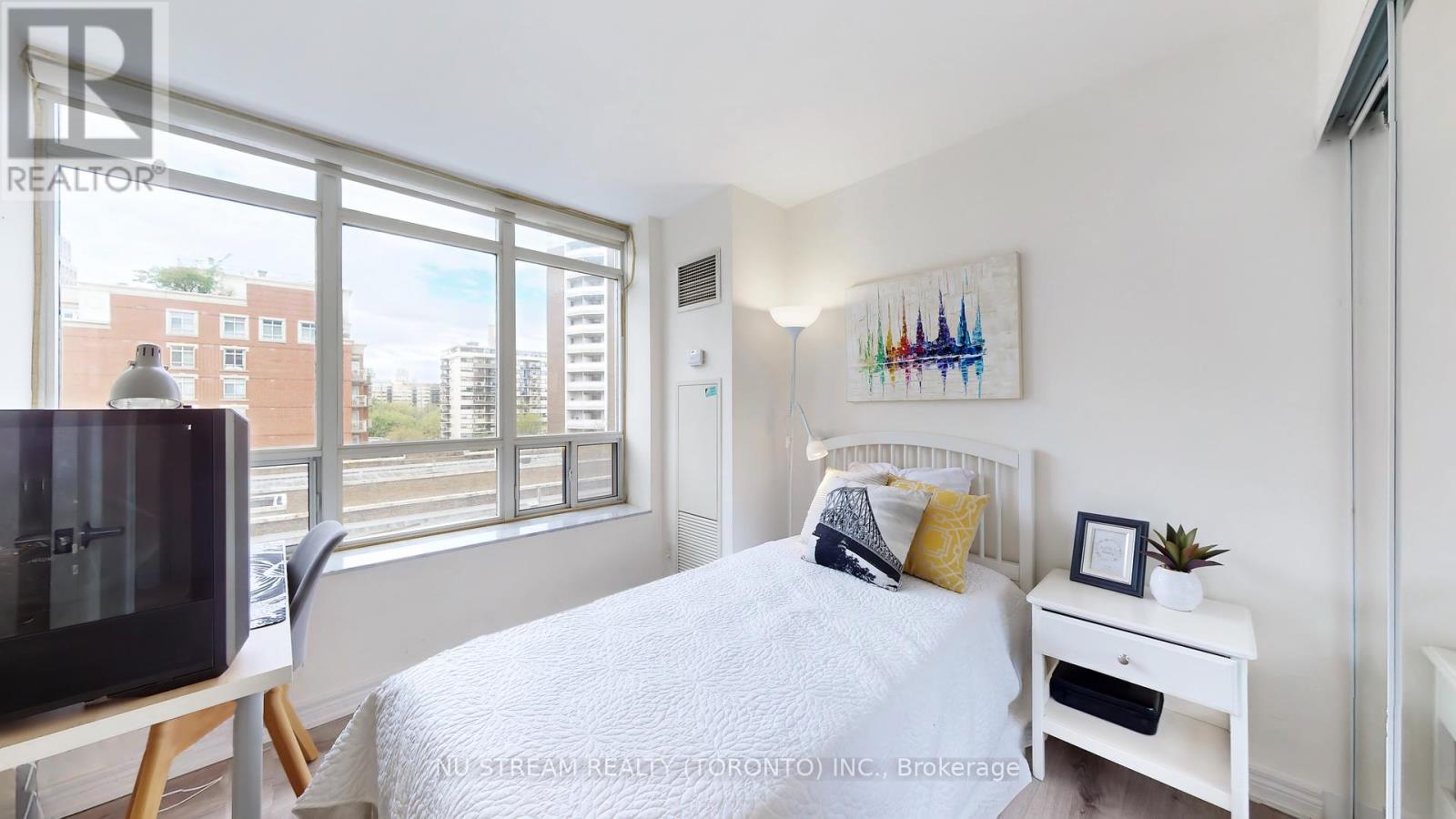 901 - 60 St Clair Avenue W, Toronto, Ontario  M4V 1M1 - Photo 23 - C12157814