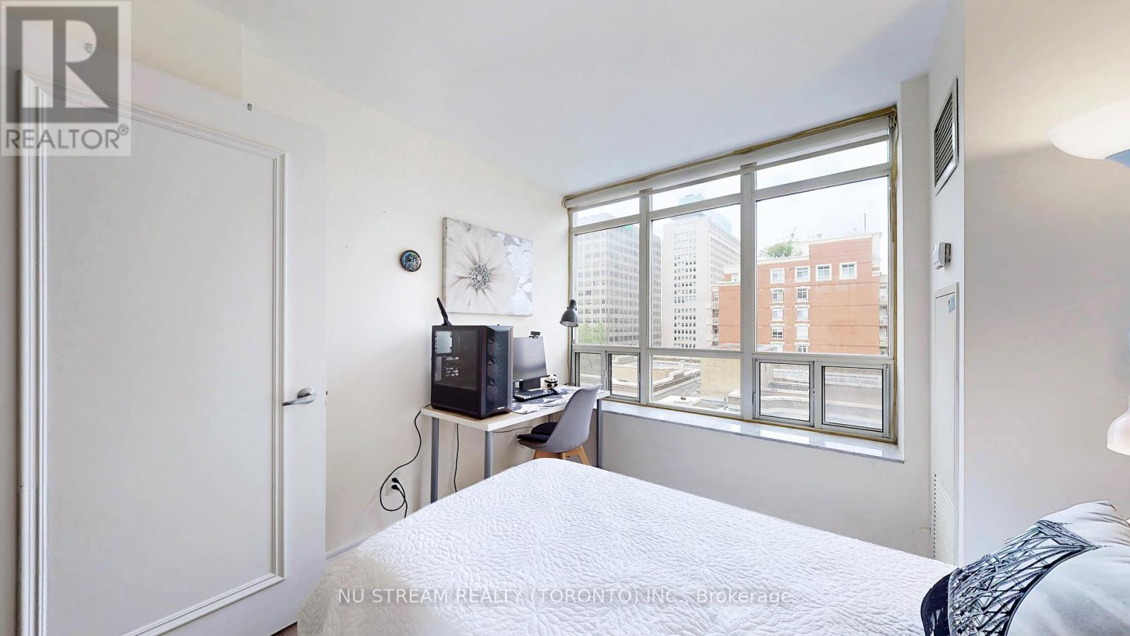 901 - 60 St Clair Avenue W, Toronto, Ontario  M4V 1M1 - Photo 24 - C12157814