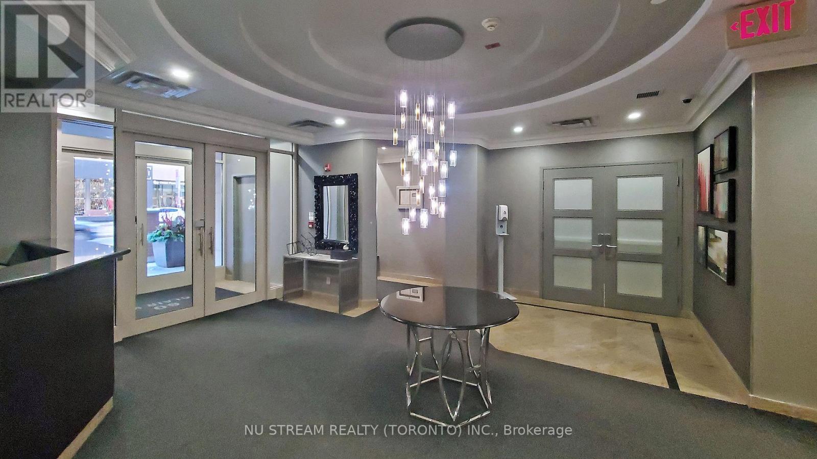 901 - 60 St Clair Avenue W, Toronto, Ontario  M4V 1M1 - Photo 4 - C12157814
