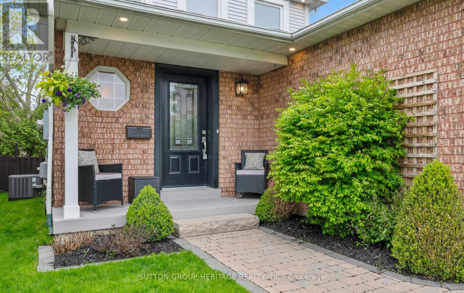 121 Poolton Crescent, Clarington, Ontario  L1E 2H6 - Photo 3 - E12157813