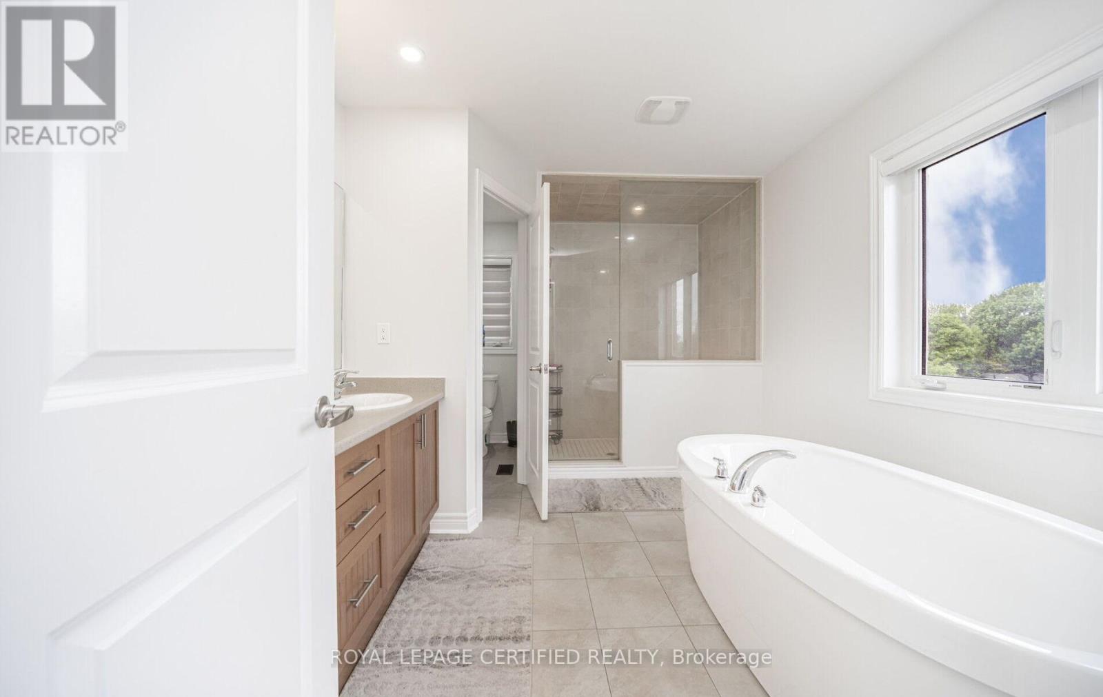 32 Cayton Crescent, Bradford West Gwillimbury (Bradford), Ontario  L3Z 2A6 - Photo 31 - N12157818