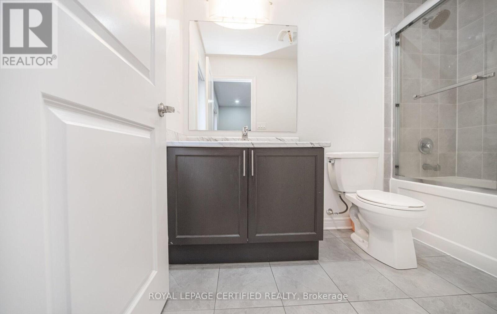 32 Cayton Crescent, Bradford West Gwillimbury, Ontario  L3Z 2A6 - Photo 34 - N12157818