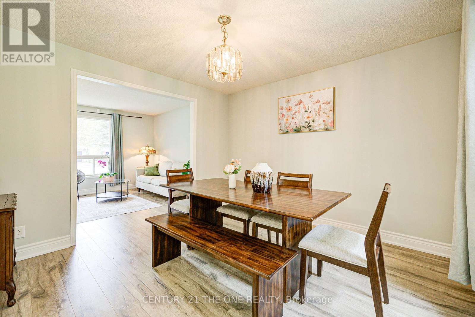 63 Kilpatrick Drive, East Gwillimbury, Ontario  L9N 1H7 - Photo 7 - N12157824