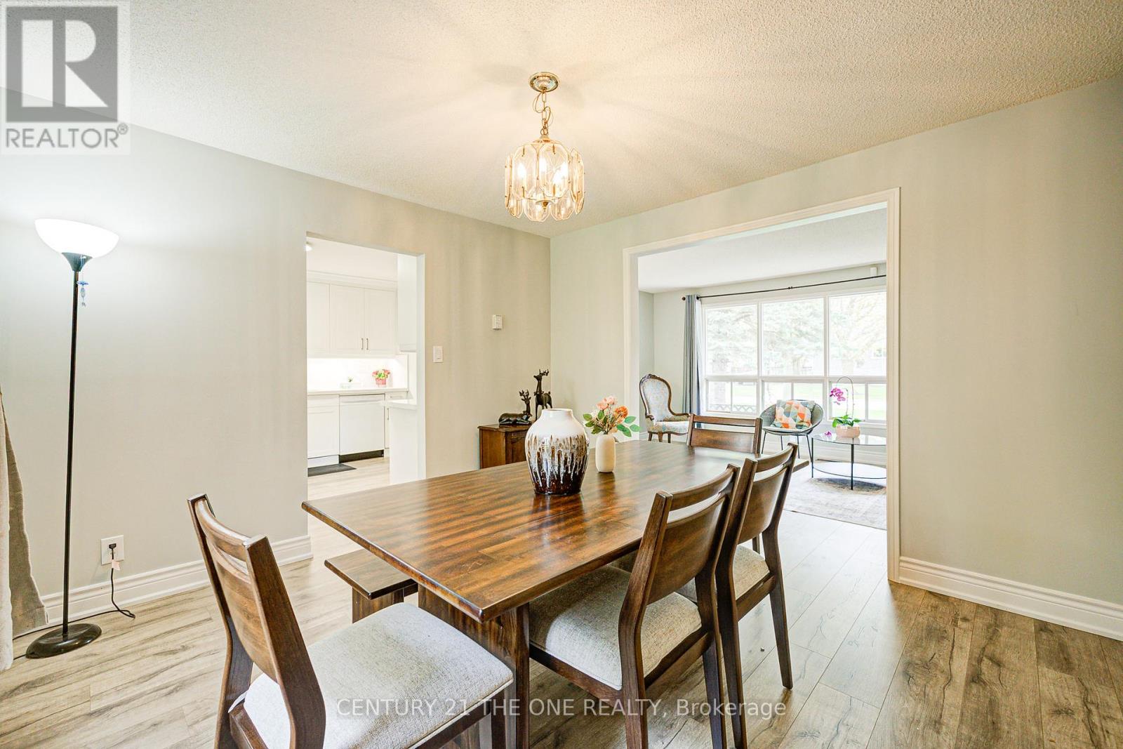 63 Kilpatrick Drive, East Gwillimbury, Ontario  L9N 1H7 - Photo 8 - N12157824