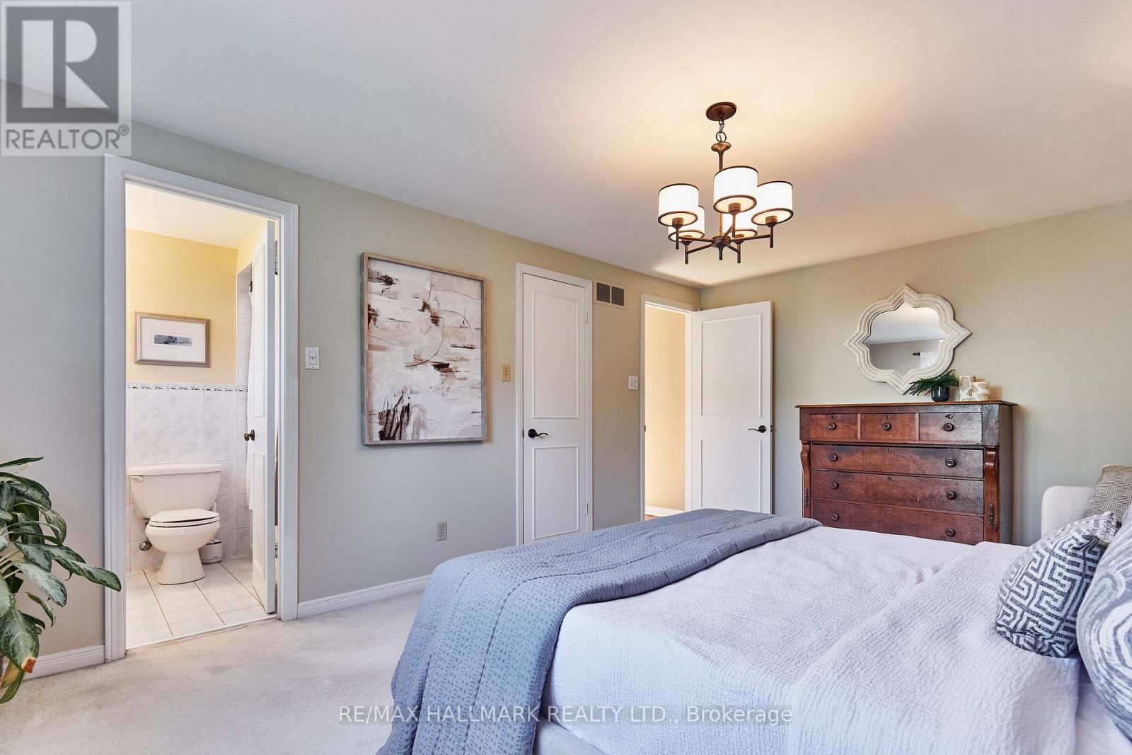 11 Innis Crescent, Richmond Hill, Ontario  L4C 5K3 - Photo 17 - N12157834