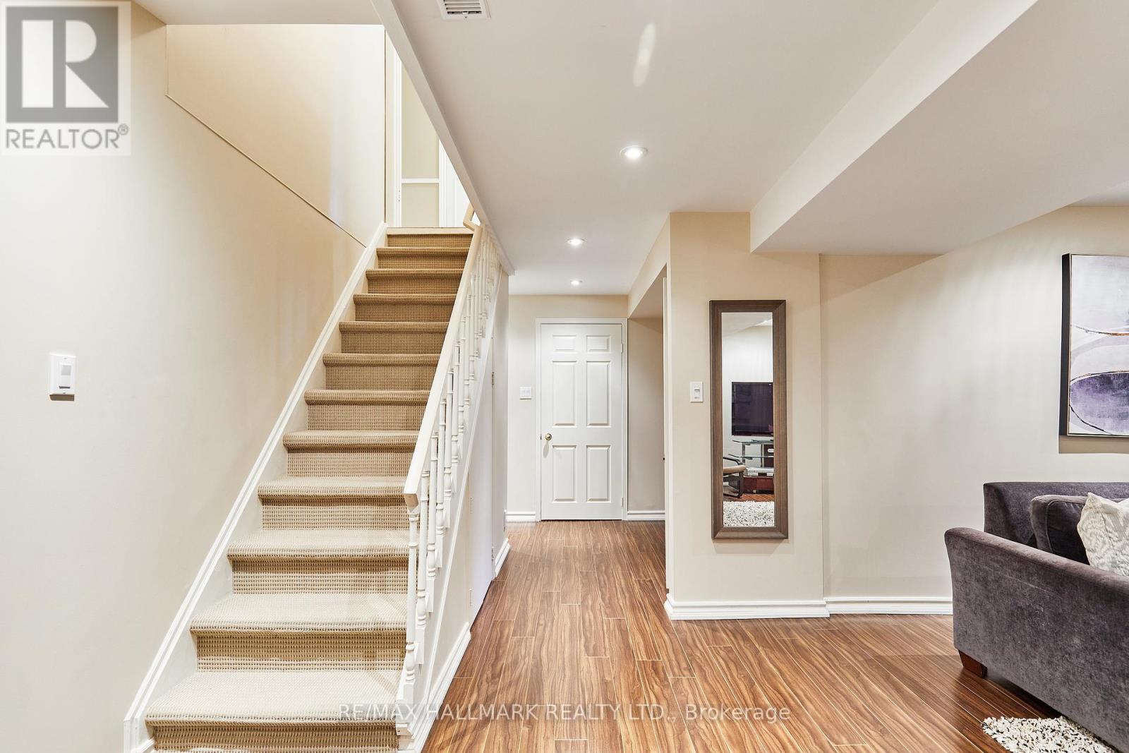 11 Innis Crescent, Richmond Hill, Ontario  L4C 5K3 - Photo 23 - N12157834