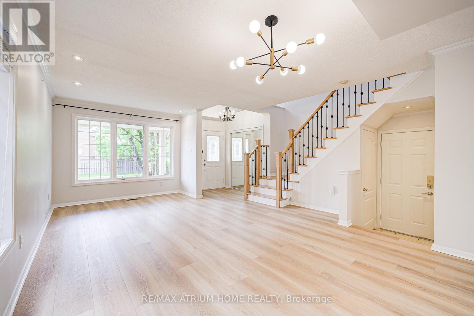 Property at 2293 OAKHAVEN DRIVE image 4