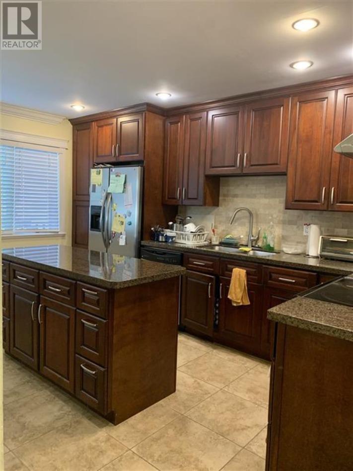 Listing Picture 6 of 26 : 7004 UNION STREET, Burnaby / 本拿比 - 魯藝地產 Yvonne Lu Group - MLS Medallion Club Member