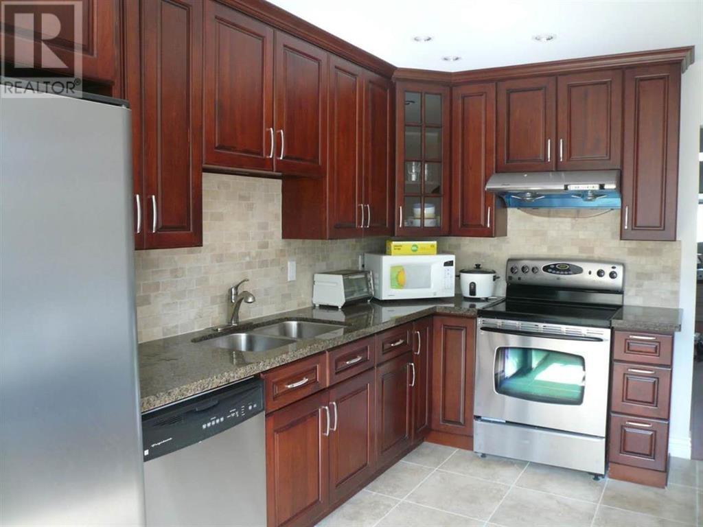 Listing Picture 5 of 26 : 7004 UNION STREET, Burnaby / 本拿比 - 魯藝地產 Yvonne Lu Group - MLS Medallion Club Member