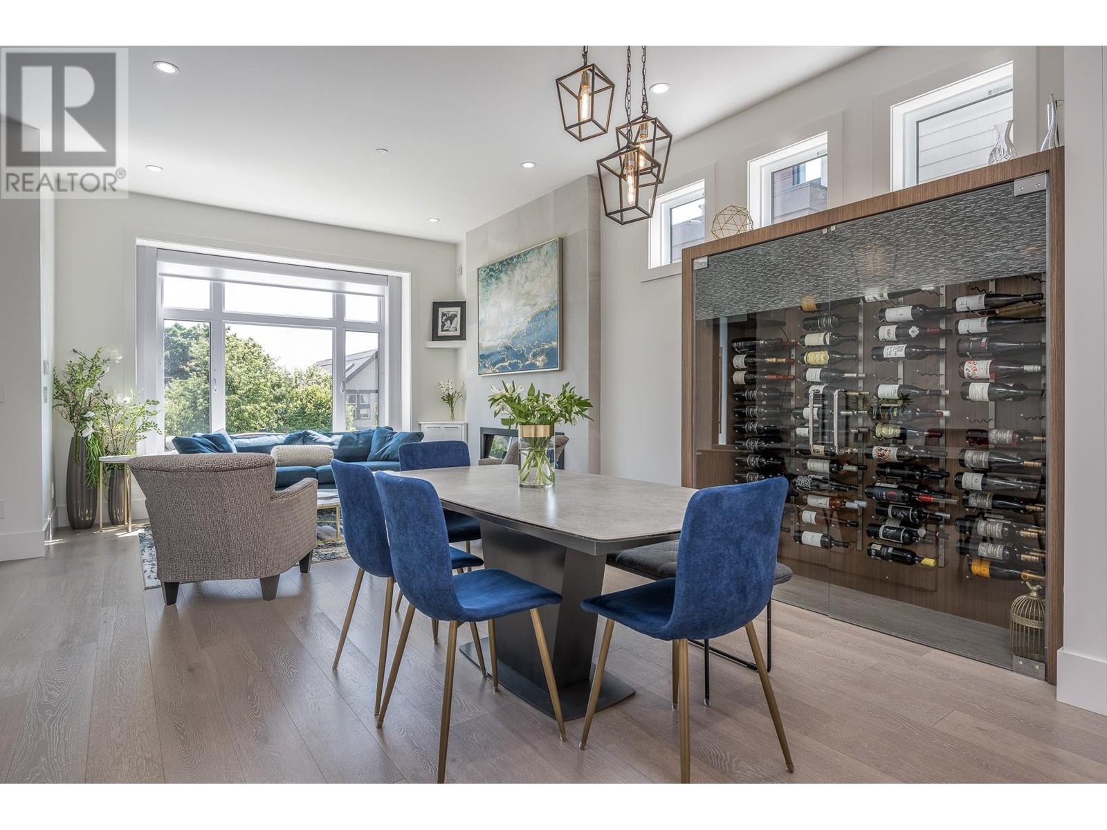330 E 8th Street, North Vancouver, British Columbia  V7L 1Z3 - Photo 5 - R2995441