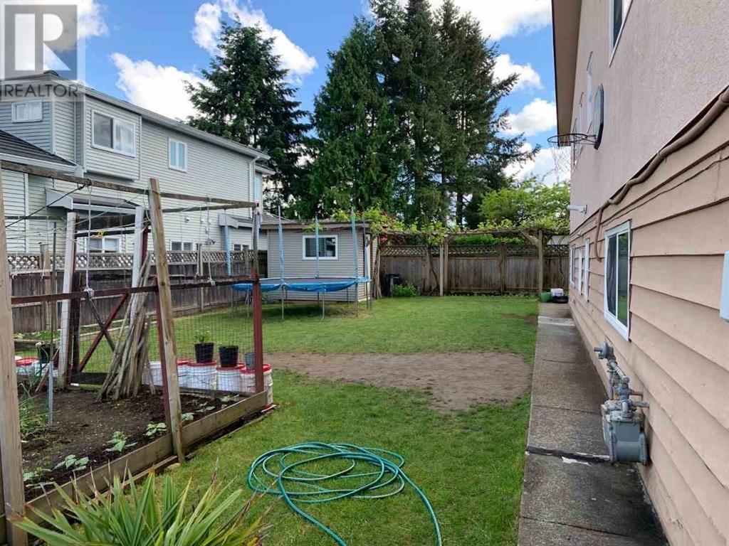 Listing Picture 23 of 26 : 7004 UNION STREET, Burnaby / 本拿比 - 魯藝地產 Yvonne Lu Group - MLS Medallion Club Member