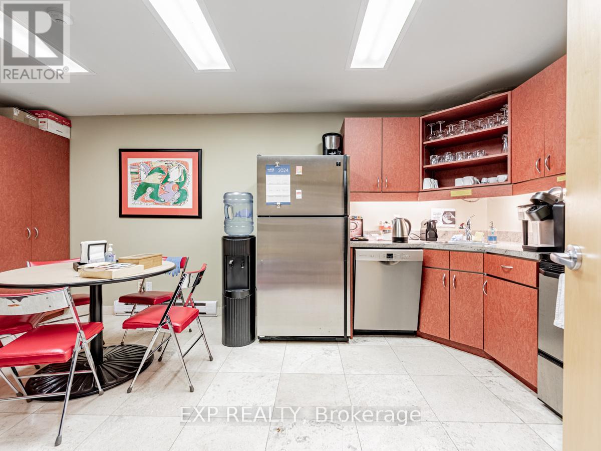 188 Avenue Road, Toronto (Annex), Ontario  M5R 2J1 - Photo 10 - C12157842