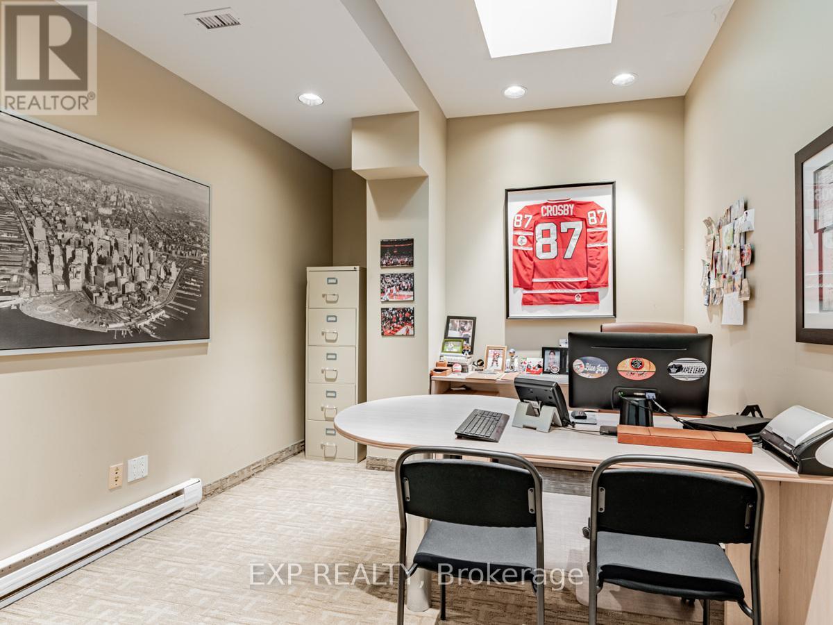 188 Avenue Road, Toronto (Annex), Ontario  M5R 2J1 - Photo 8 - C12157842