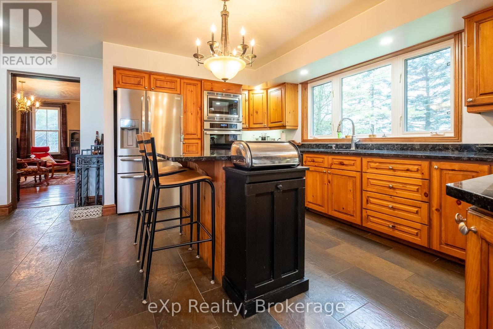 394213 Concession 2, West Grey, Ontario  N0C 1H0 - Photo 8 - X12138100