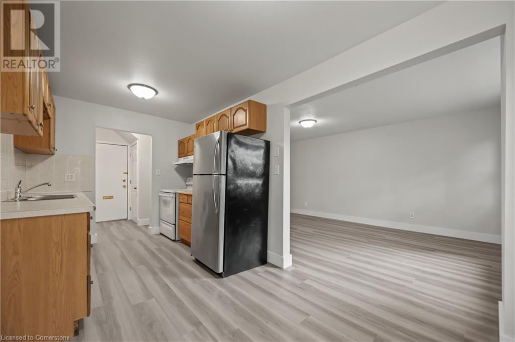 742 Walter Street Unit# J, Cambridge, Ontario  N3H 4P3 - Photo 17 - 40729971