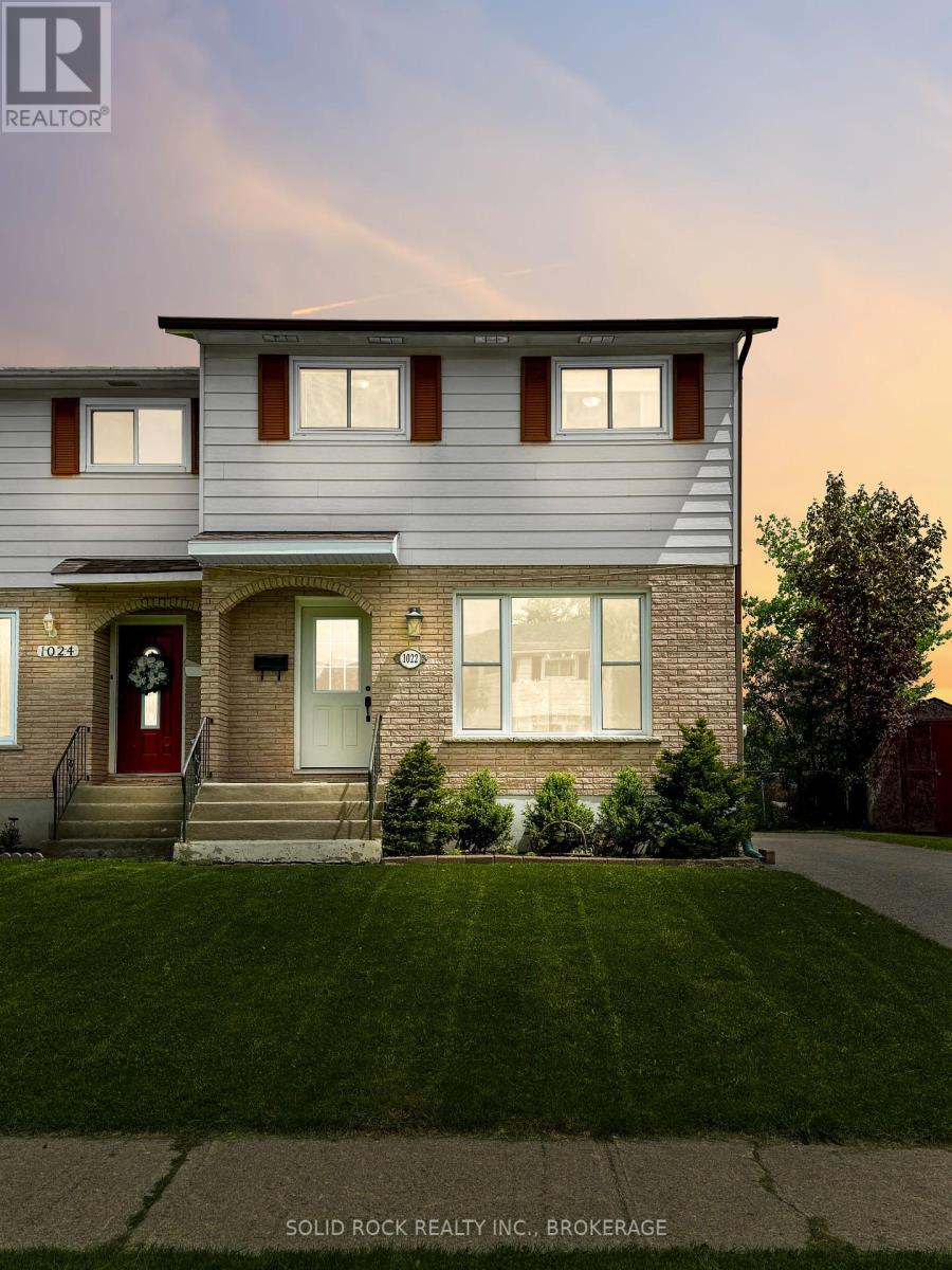 Property at 1022 SPRUCEWOOD CRESCENT image 1