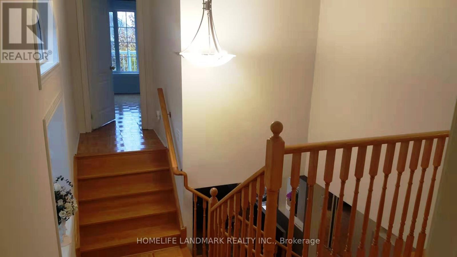 66 Foxfield Crescent, Vaughan, Ontario  L4K 5E9 - Photo 7 - N12157867