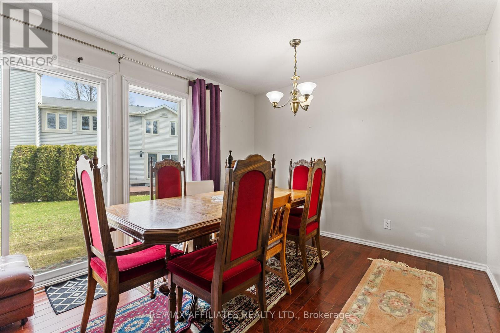 75 Saxton Private, Ottawa, Ontario  K2H 9P3 - Photo 8 - X12156682