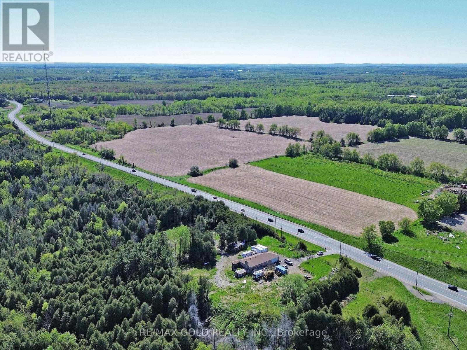5961 Charleston Side Road, Caledon, Ontario  L7K 0S9 - Photo 8 - W12145273