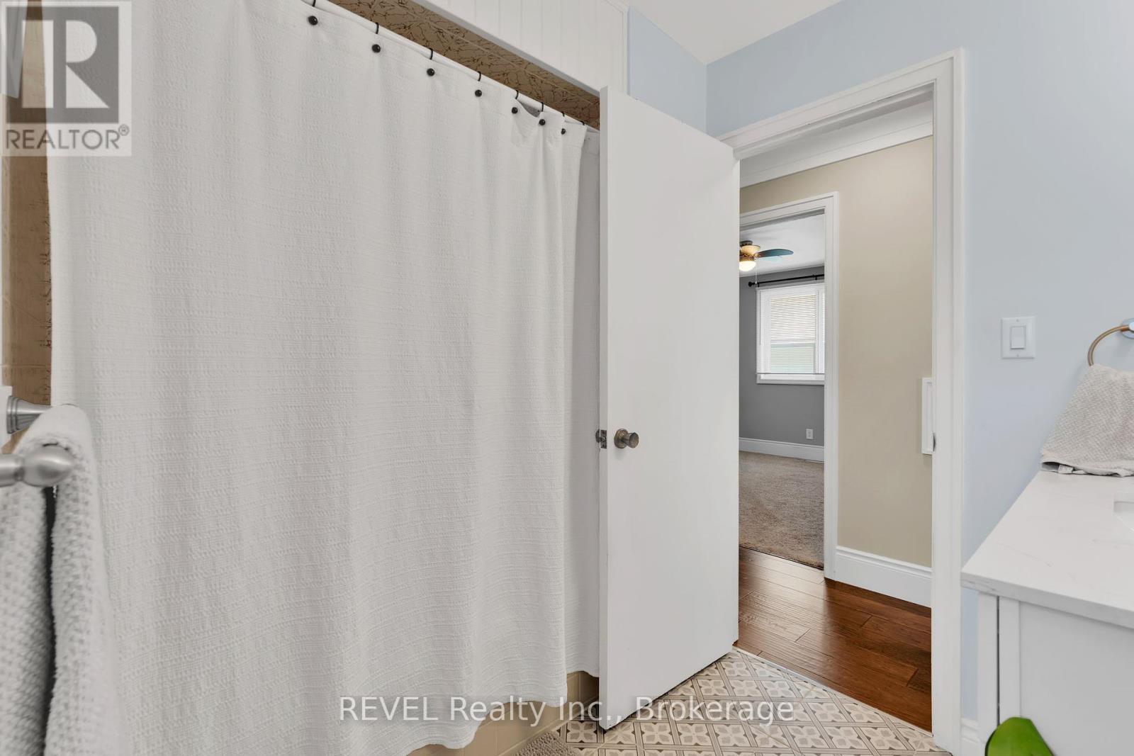 120 Royal Oak Drive, Welland, Ontario  L3C 5V9 - Photo 16 - X12157907