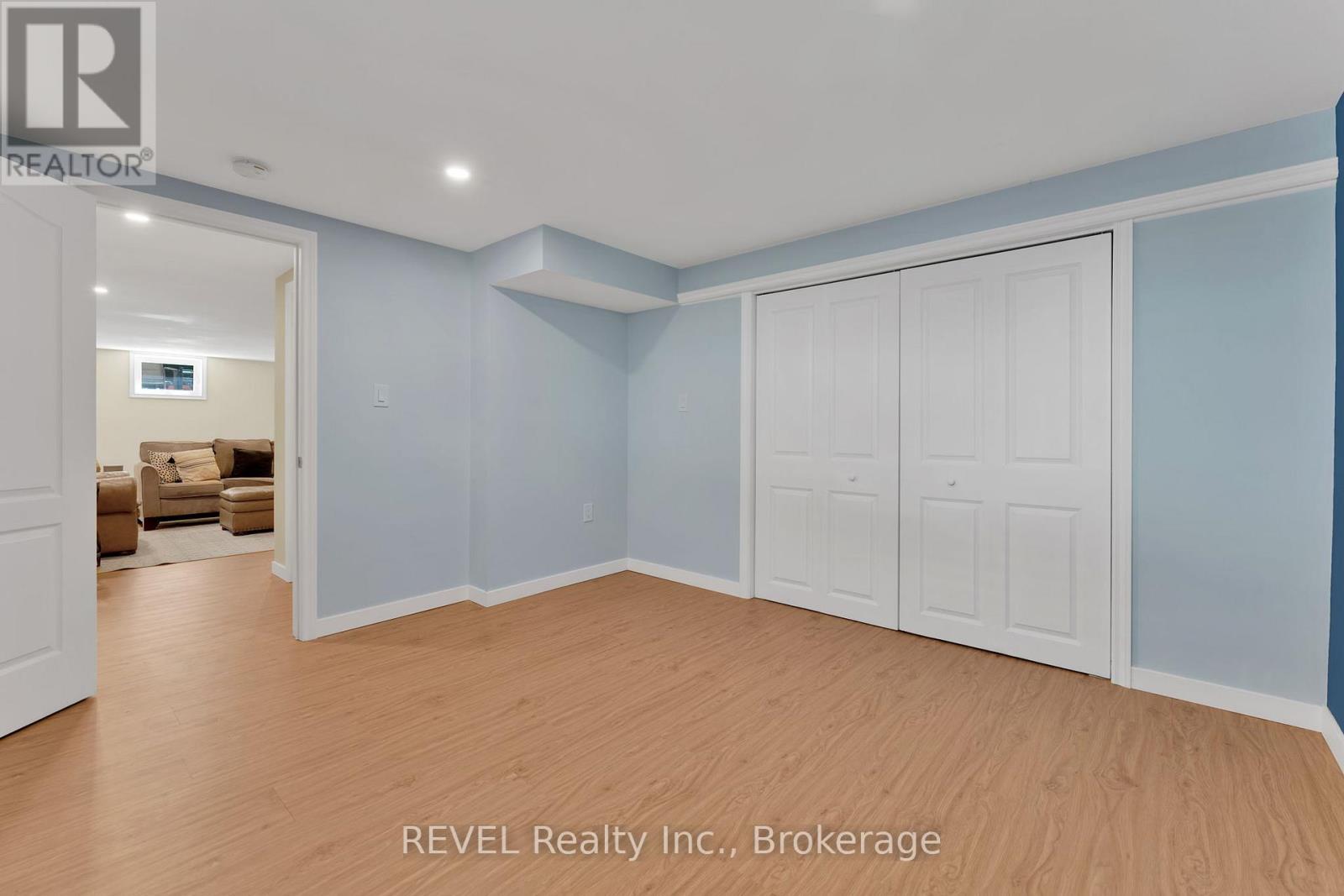 120 Royal Oak Drive, Welland, Ontario  L3C 5V9 - Photo 32 - X12157907
