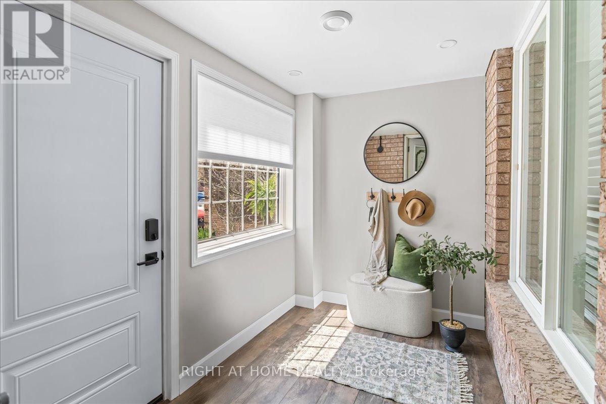 Property at 34 VAIL MEADOWS CRESCENT image 3
