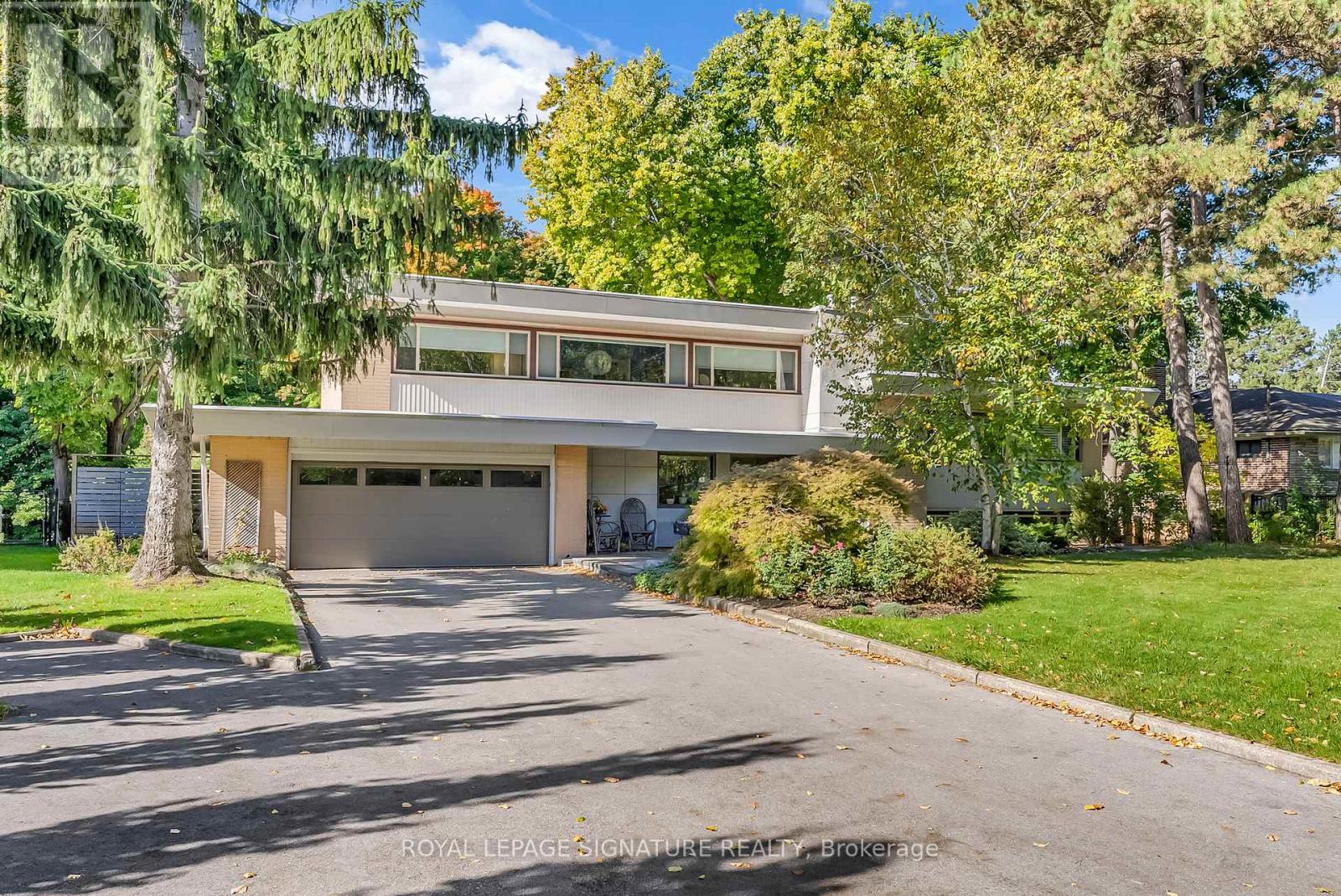 Property at 8 SILVERDALE CRESCENT image 2