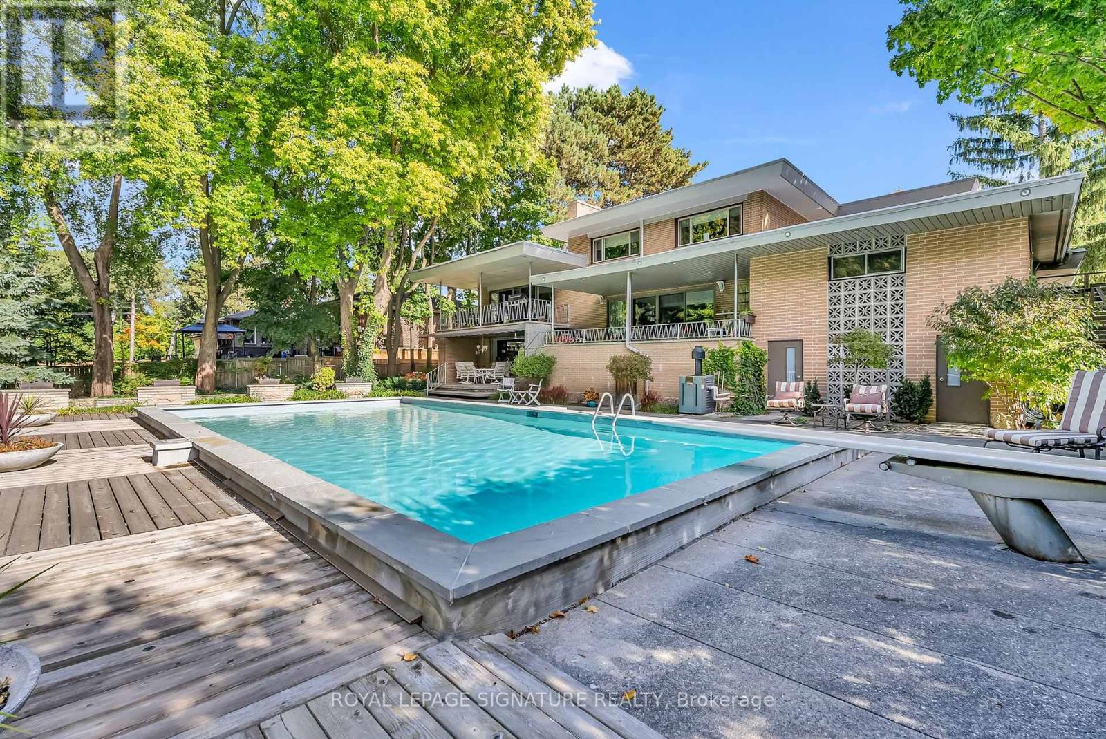 8 Silverdale Crescent, Toronto, Ontario  M3A 3H1 - Photo 38 - C12157902