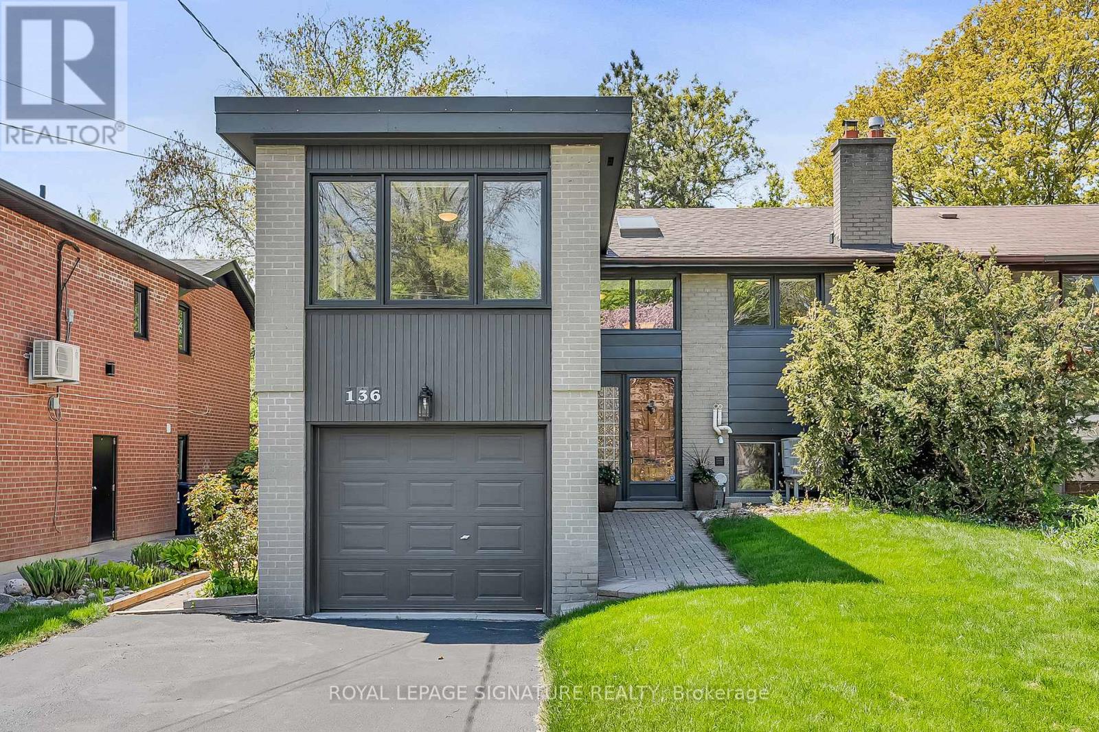 136 Three Valleys Drive, Toronto, Ontario  M3A 3B9 - Photo 1 - C12157903