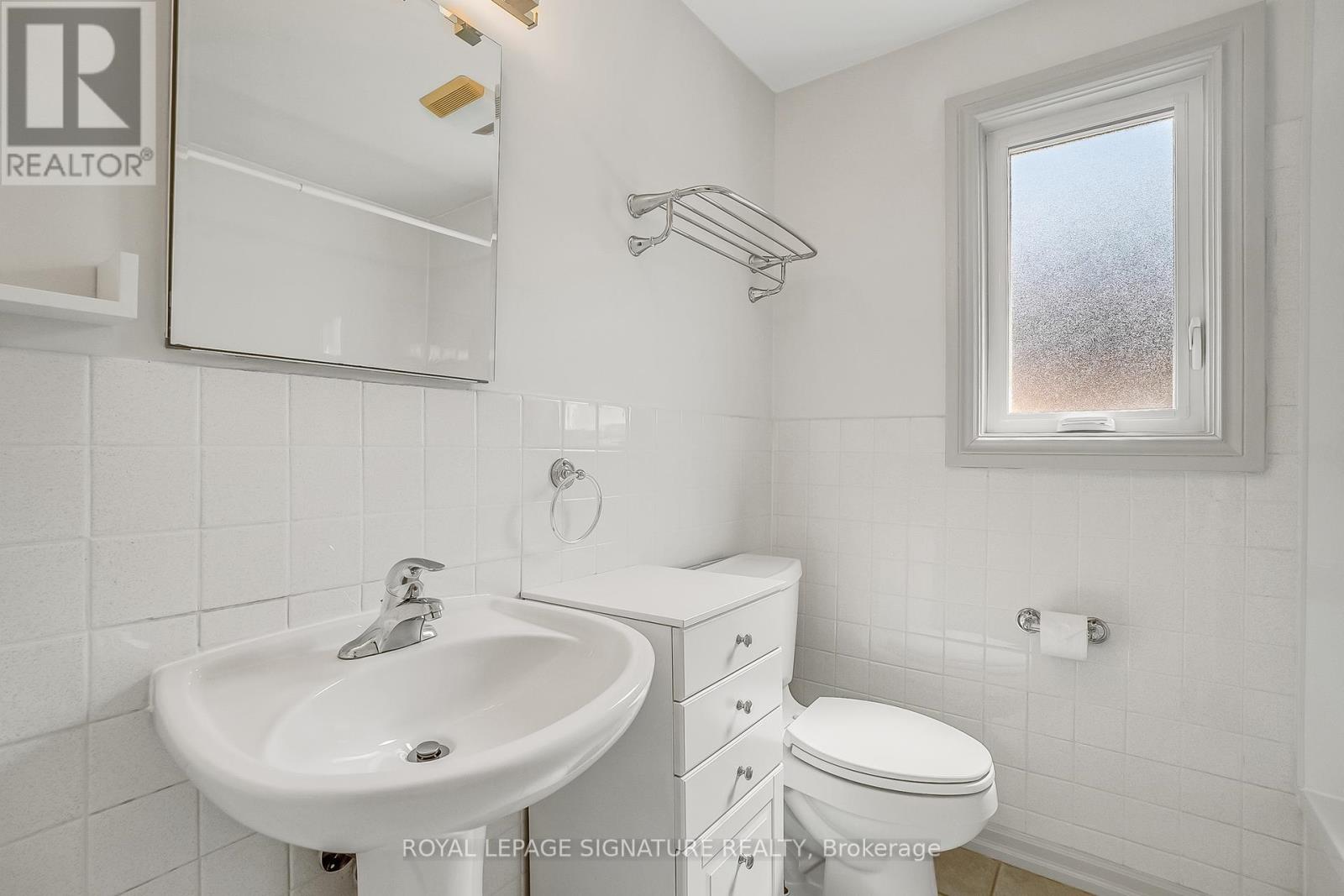 136 Three Valleys Drive, Toronto, Ontario  M3A 3B9 - Photo 32 - C12157903