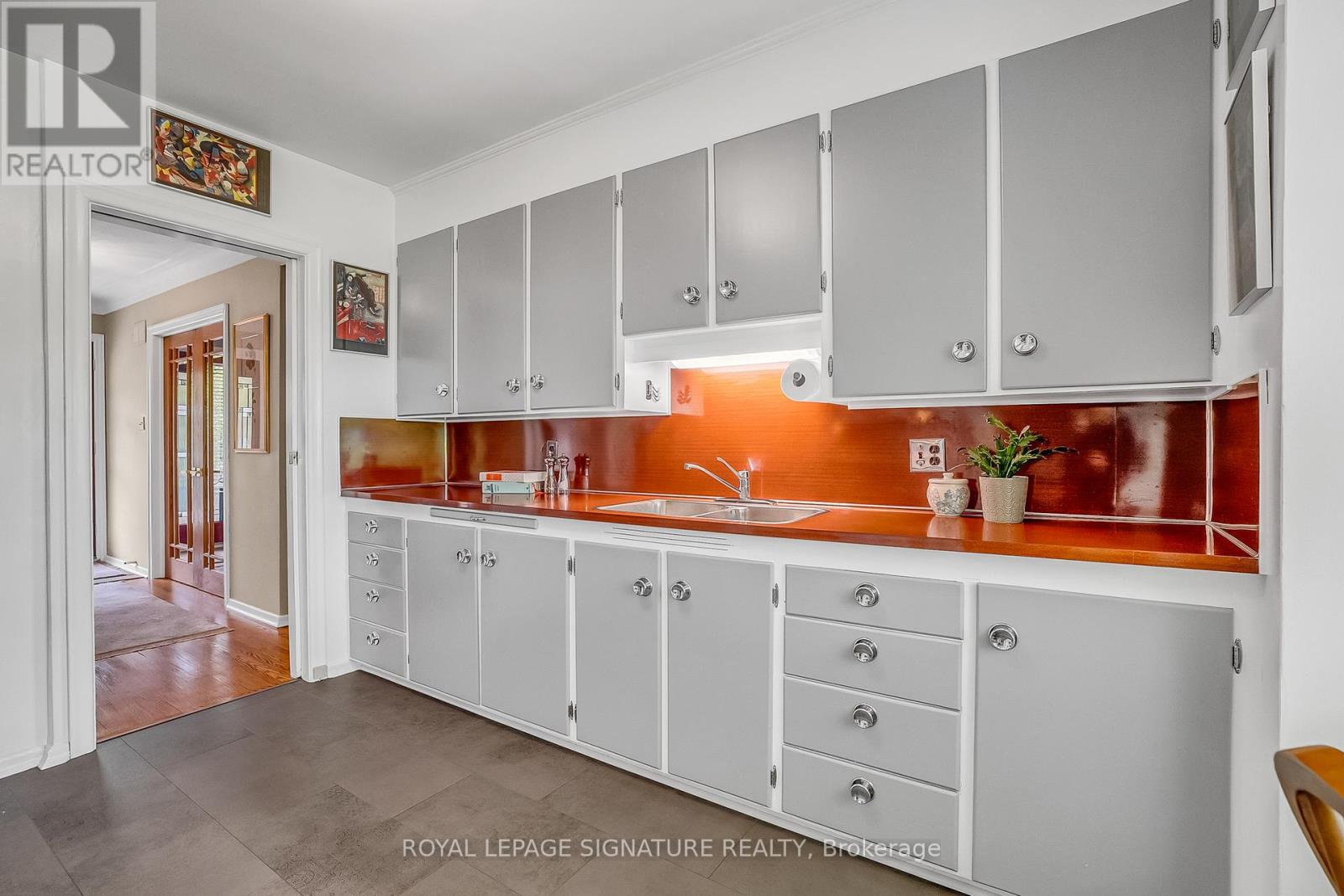 24 Deepwood Crescent, Toronto, Ontario  M3C 1N8 - Photo 13 - C12157906