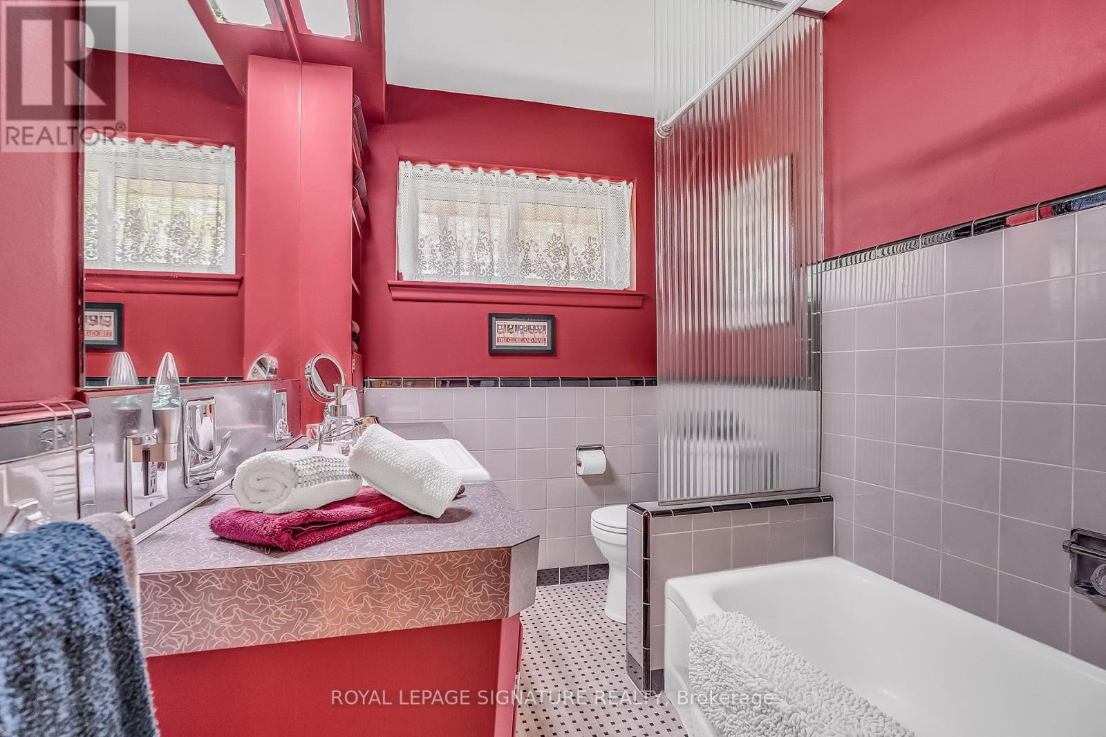 24 Deepwood Crescent, Toronto, Ontario  M3C 1N8 - Photo 26 - C12157906