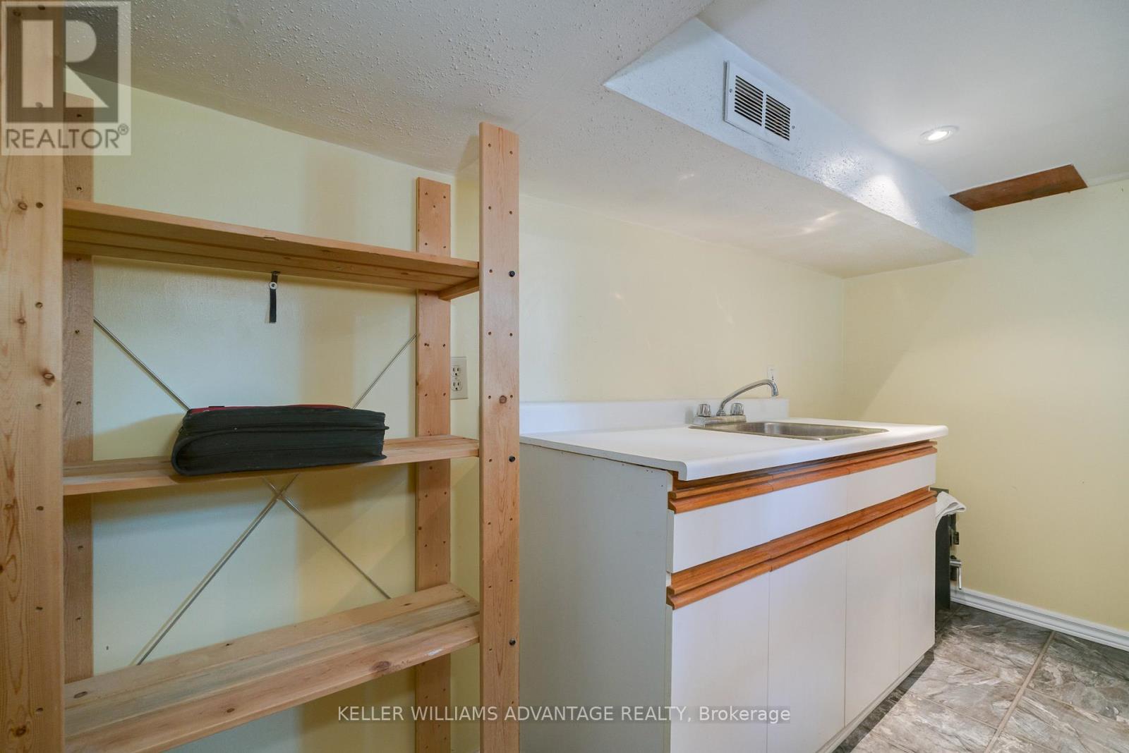 182 Sammon Avenue, Toronto, Ontario  M4J 1Z2 - Photo 39 - E12157932