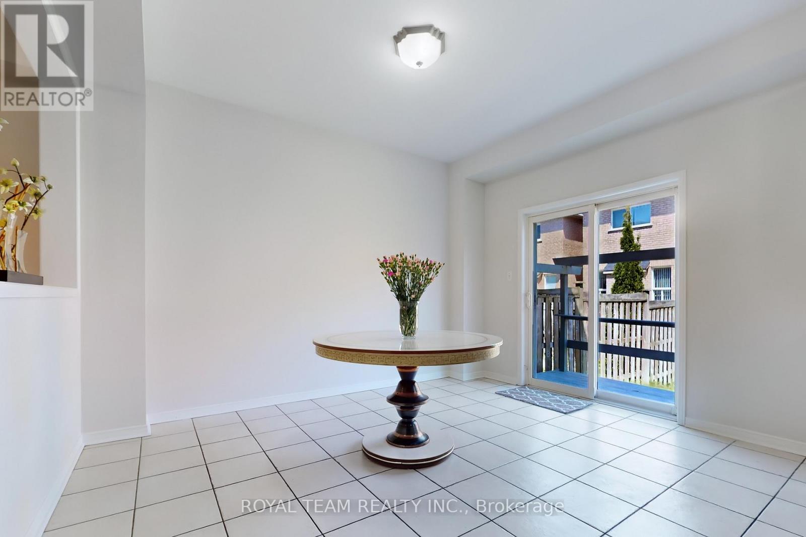15 Bond Lake Park Street, Richmond Hill, Ontario  L4E 5C3 - Photo 15 - N12157905