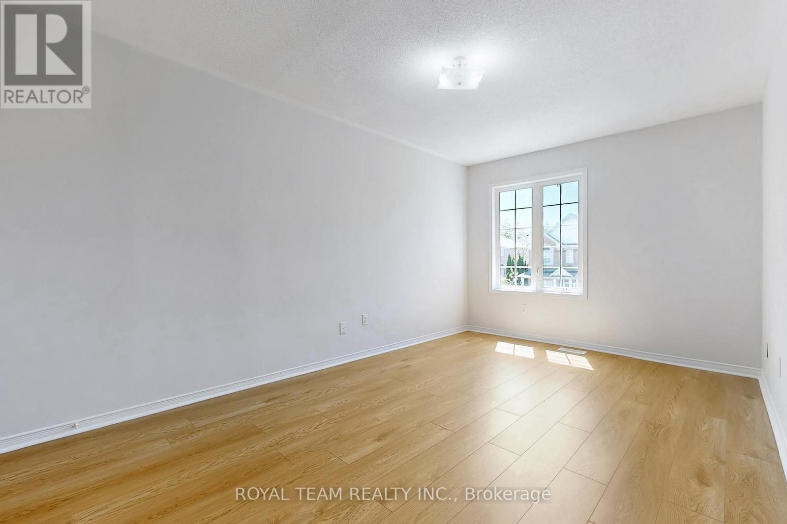 15 Bond Lake Park Street, Richmond Hill, Ontario  L4E 5C3 - Photo 27 - N12157905