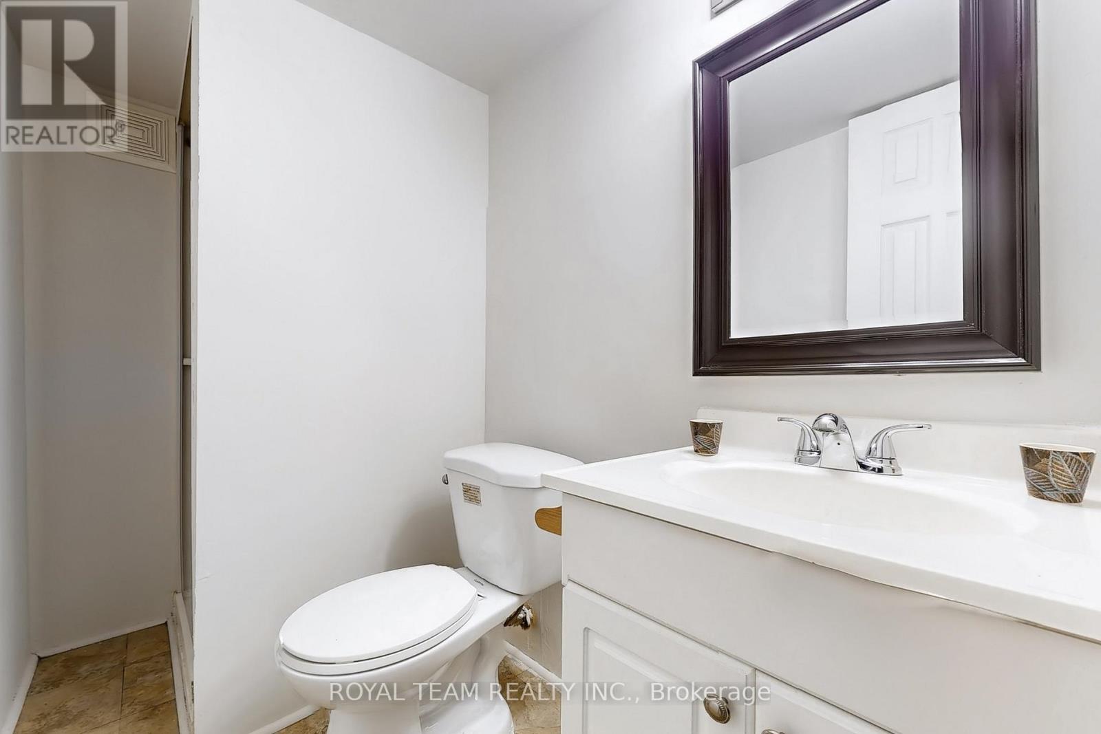 15 Bond Lake Park Street, Richmond Hill, Ontario  L4E 5C3 - Photo 35 - N12157905