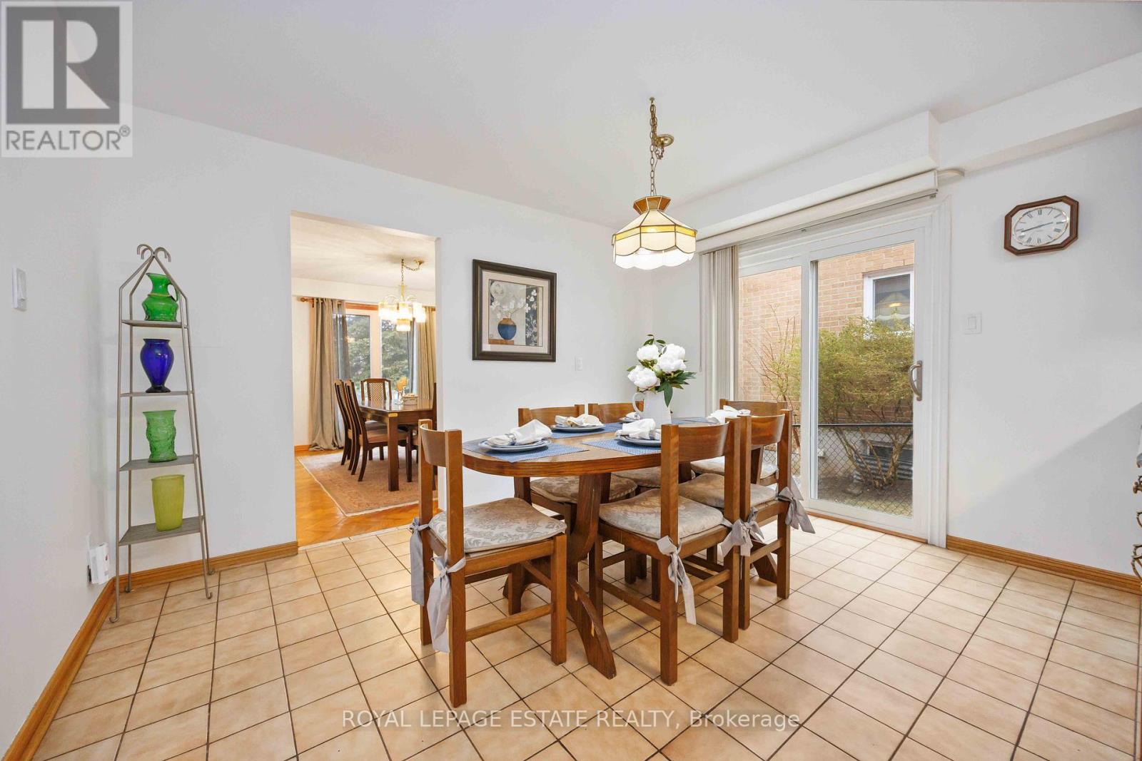 124 Glen Shields Avenue, Vaughan, Ontario  L4K 1T6 - Photo 10 - N12157913
