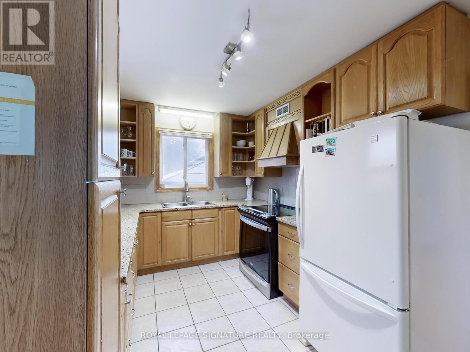 116 Judson Street, Toronto, Ontario  M8Z 1B1 - Photo 7 - W12093455