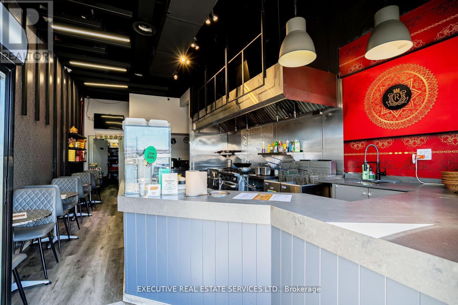 Property at 7 - 478 DUNDAS STREET W image 1