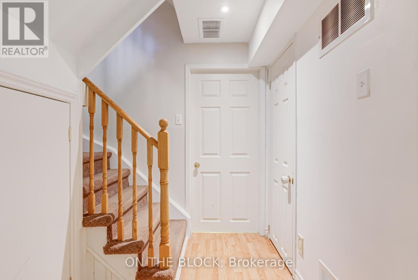 4 - 224 Rosemount Avenue, Toronto, Ontario  M9N 1M8 - Photo 29 - W12157918