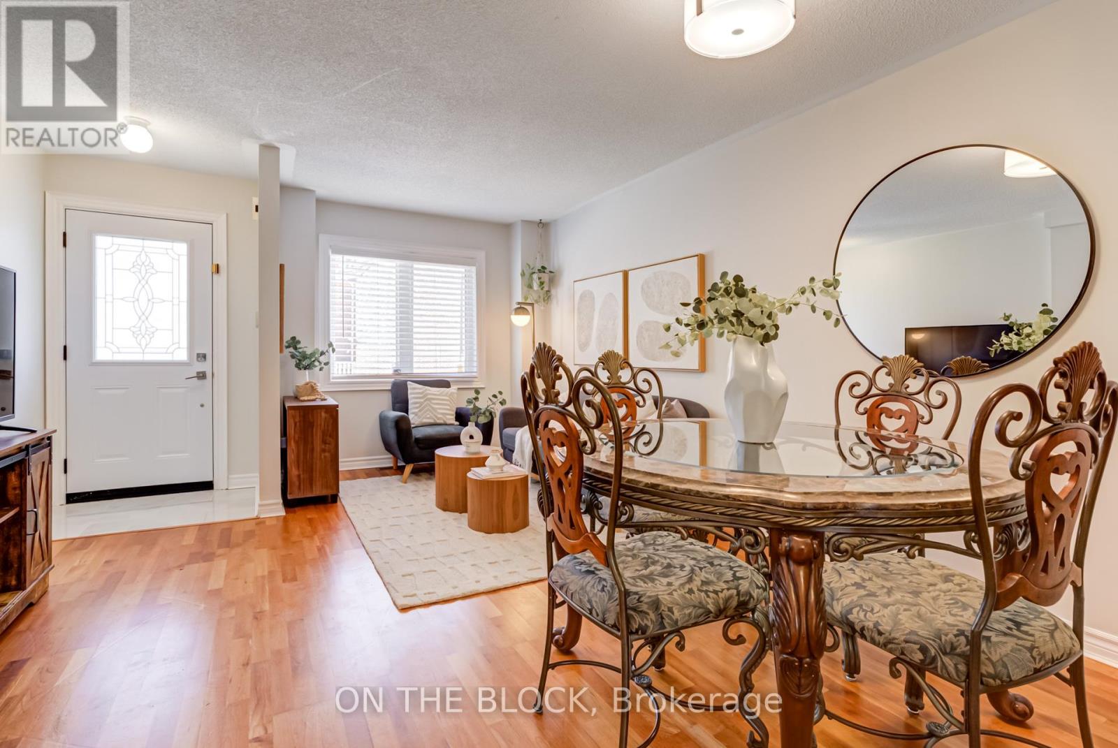 4 - 224 Rosemount Avenue, Toronto, Ontario  M9N 1M8 - Photo 9 - W12157918