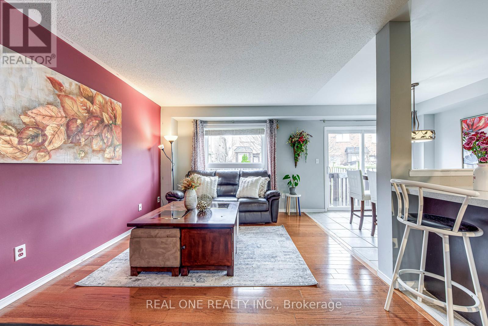 2297 Saddlecreek Crescent, Oakville, Ontario  L6M 5J6 - Photo 8 - W12157957