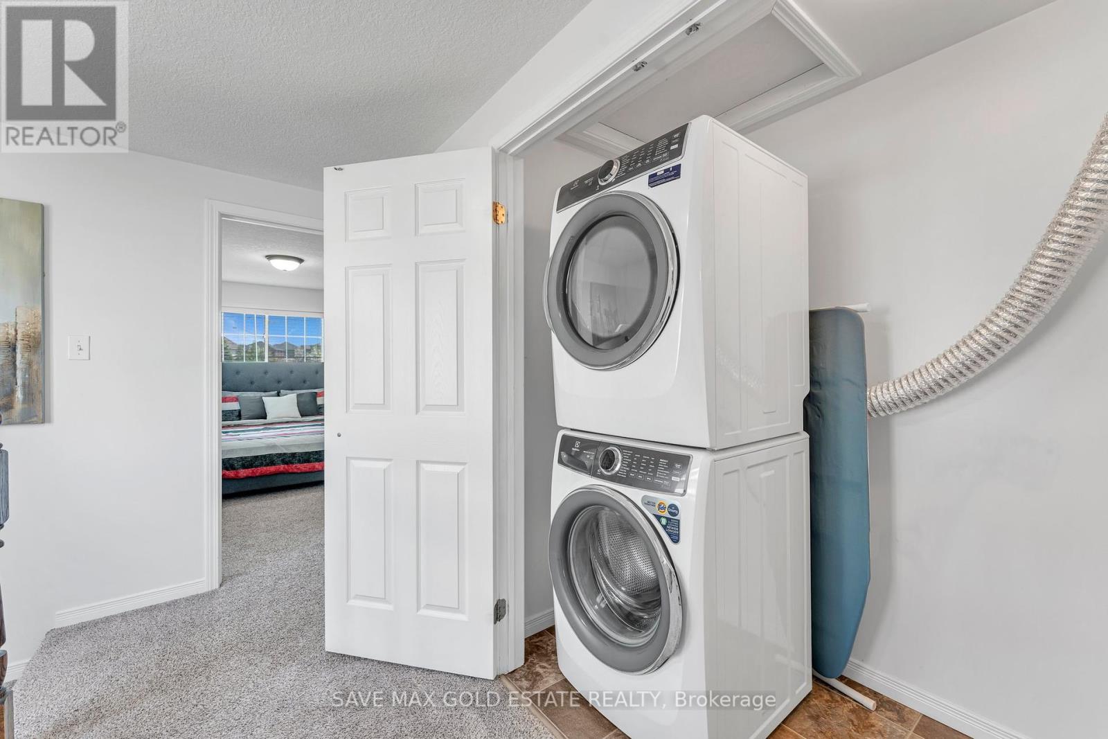 54 Featherstone Street, Kitchener, Ontario  N2R 1Z4 - Photo 21 - X12157884