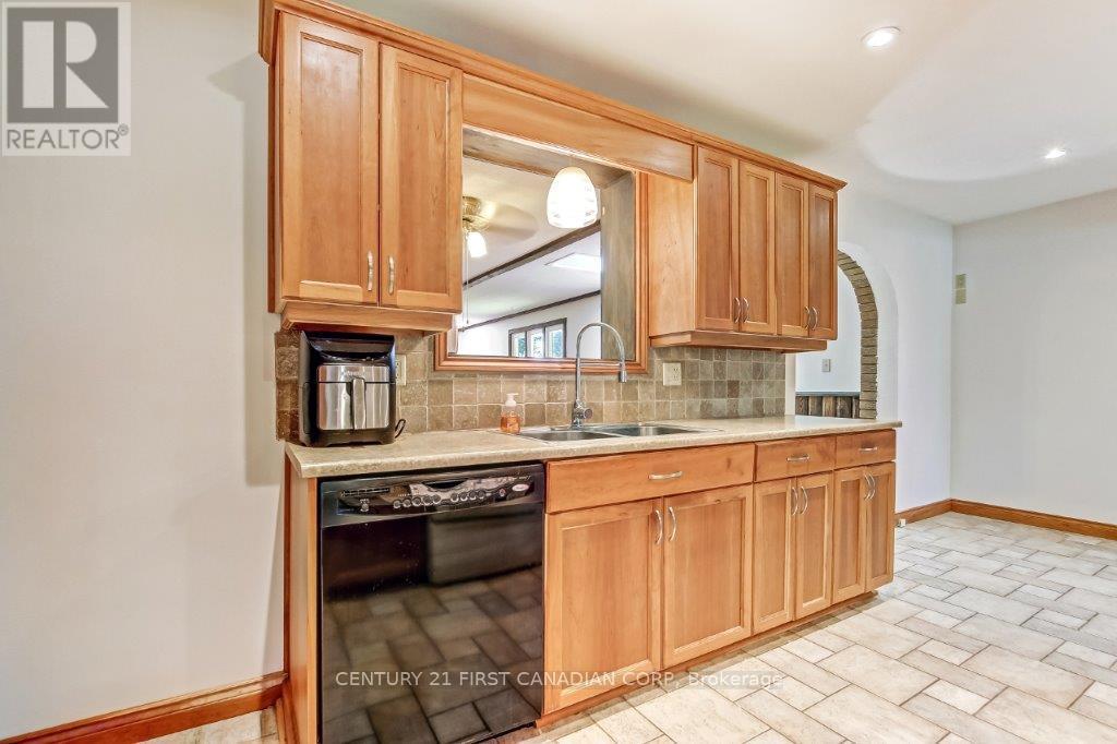 175 Quarter Town Line, Tillsonburg, Ontario  N4G 4E2 - Photo 9 - X12157981